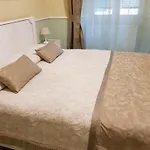 לינה וארוחת בוקר Ca Del Vescovo 3*