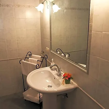 Cà Del Vescovo Bed & Breakfast Imperia
