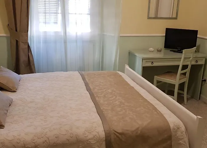 Ca Del Vescovo Bed & Breakfast Imperia