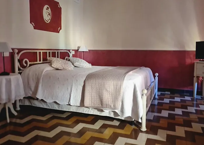 Ca Del Vescovo Bed & Breakfast Imperia